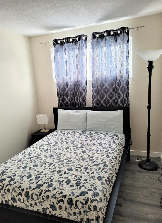 Cozy 4 Bedroom Townhouse - Peaceful Feel Of Home Winnipeg Kültér fotó